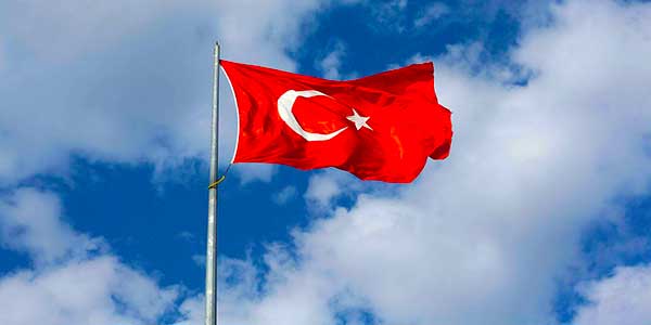 turk bayragi bayrak diregi